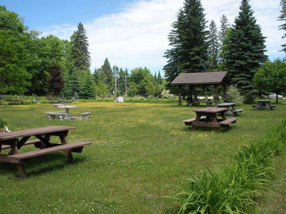Dwight Riverside Inn מראה חיצוני תמונה